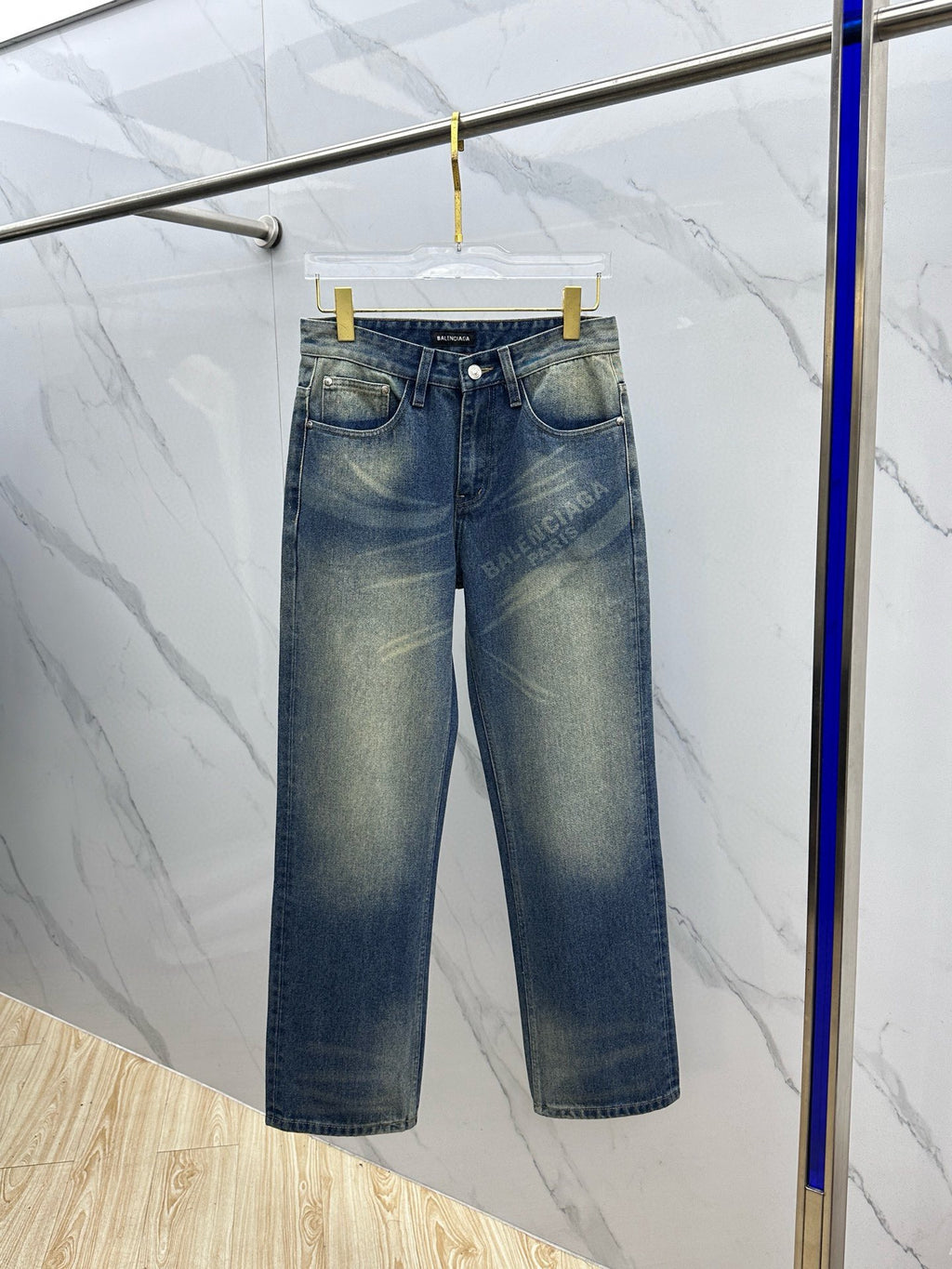 Vintage Faded Light Blue Clean Design Jeans M260726