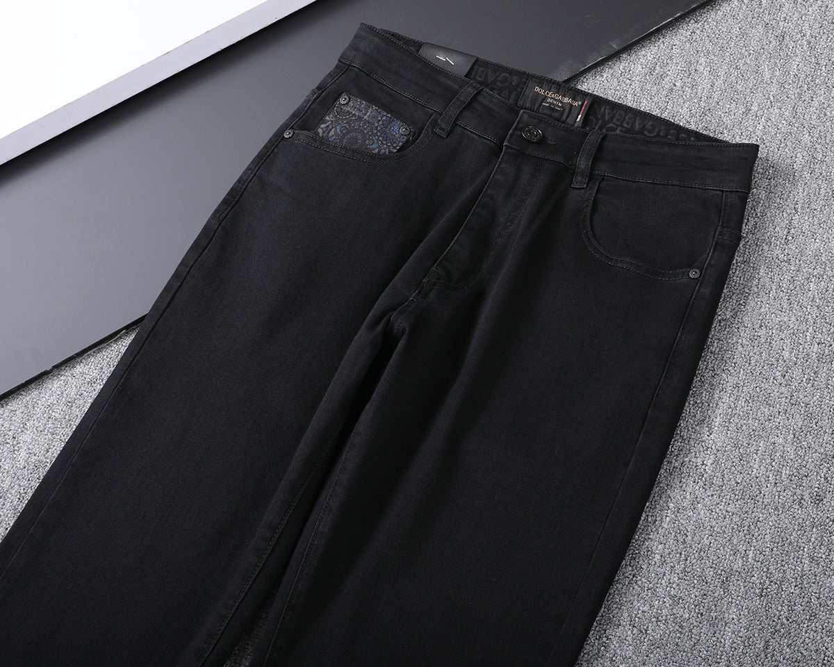 Solid Black Wash Metal Logo Plate Jeans V260814