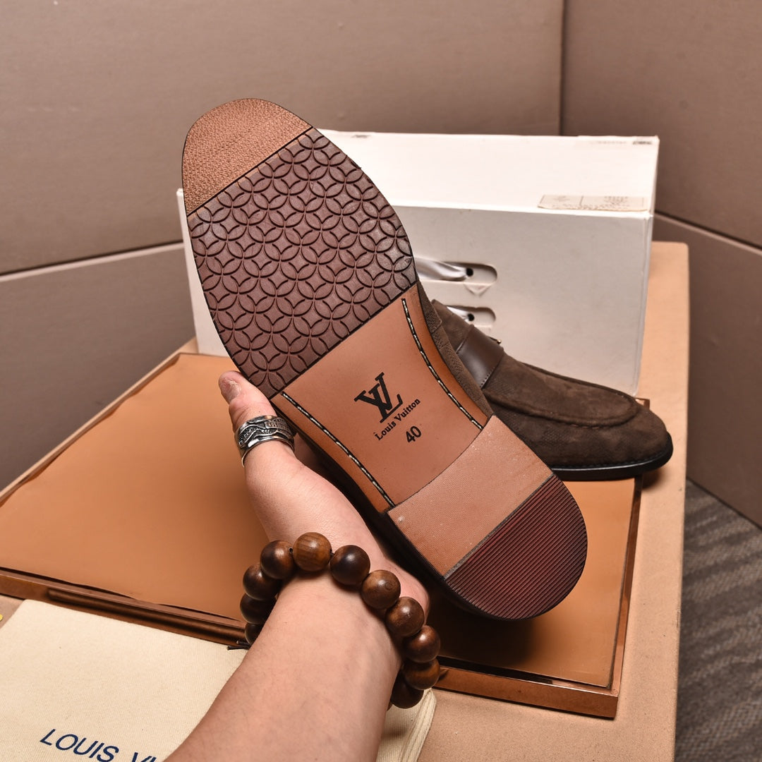 Men's Checkered Embossed Metal Logo Slip-On Loafers NE190123