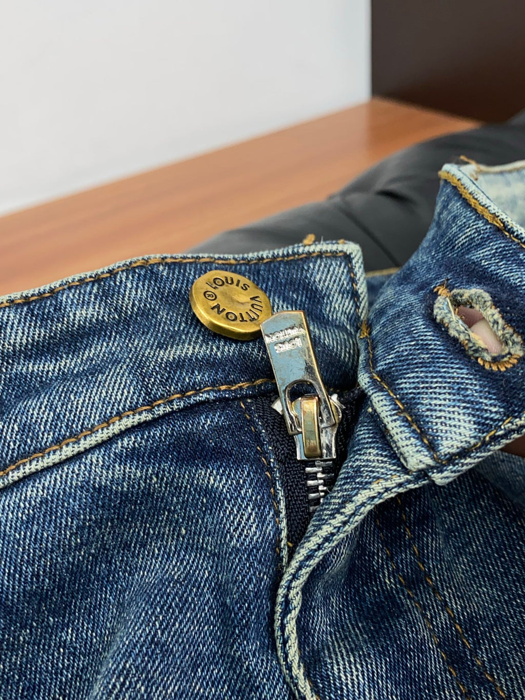 Yellow Tone Retro Denim Jeans With Blue Leather Waist Patch R260537