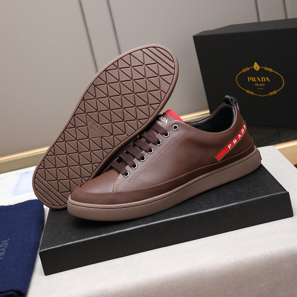 Red Side Label Leather Low Top Sneakers S283408