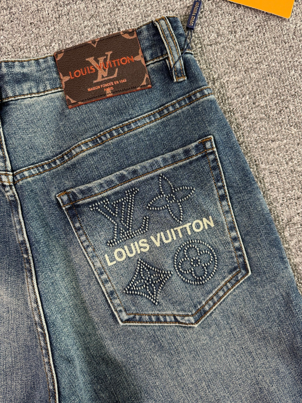 Stitched Monogram & Letter Print Pocket Slim Fit Denim M260701