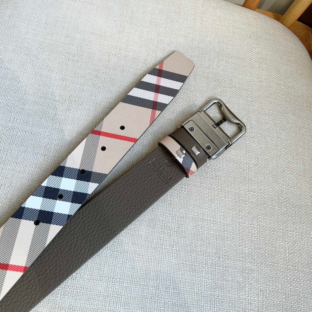 Men's Classic Check Pin Buckle Belt E2081003