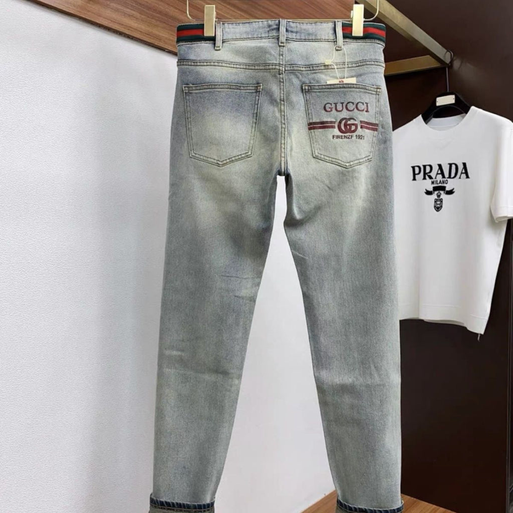 Men Vintage Faded Light Wash Jeans C261020