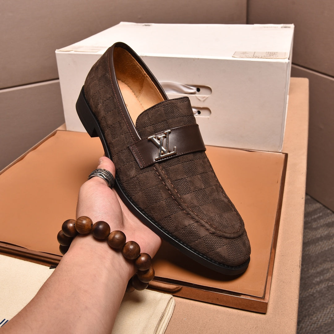 Men's Checkered Embossed Metal Logo Slip-On Loafers NE190123