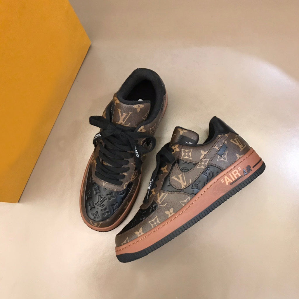 Co-branded Monogram Patchwork Low Top Sneakers S283404