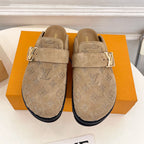 Embossed Pattern Adjustable Strap Mule Clogs S283419