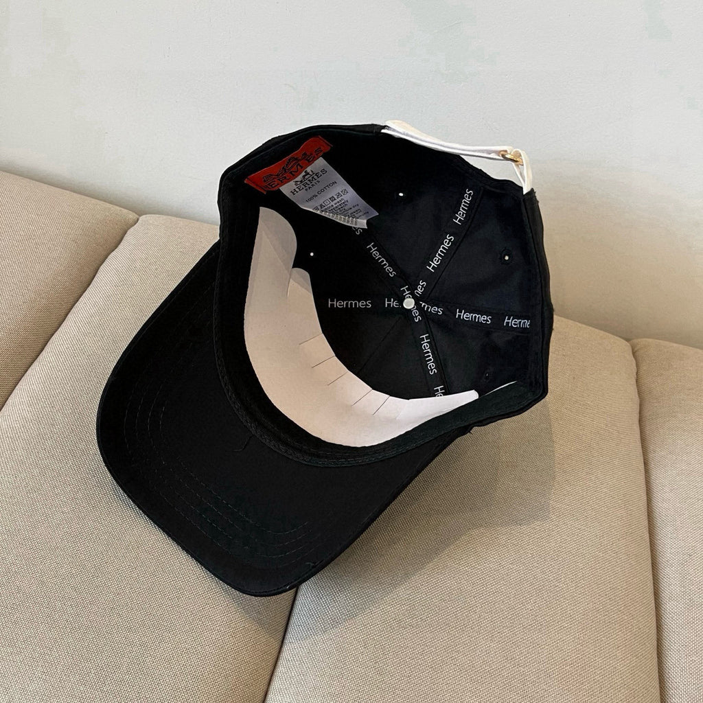 Circle Frame Letter H Embroidery Baseball Cap G103008