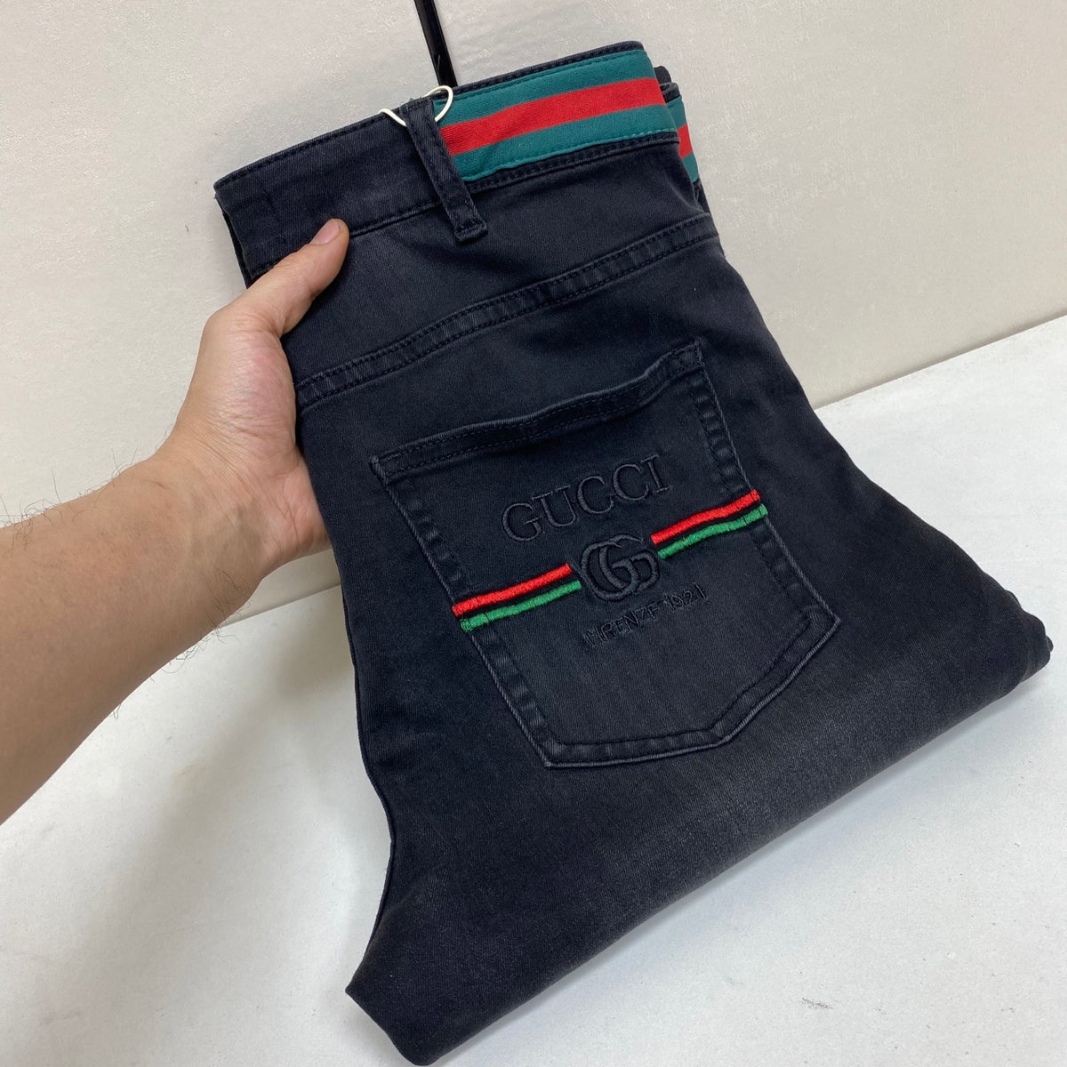 Black Faded Web Stripe Waist Embroidery Jeans V260805