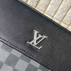 Checkerboard Print Vertical Messenger Bag B101014