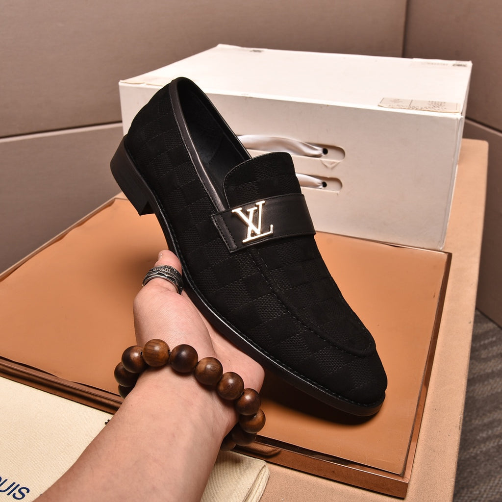 Men's Checkered Embossed Metal Logo Slip-On Loafers NE190123