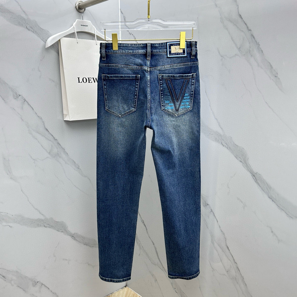 Medium Blue Wash Rivet & Embroidery Pocket Denim Jeans L260633