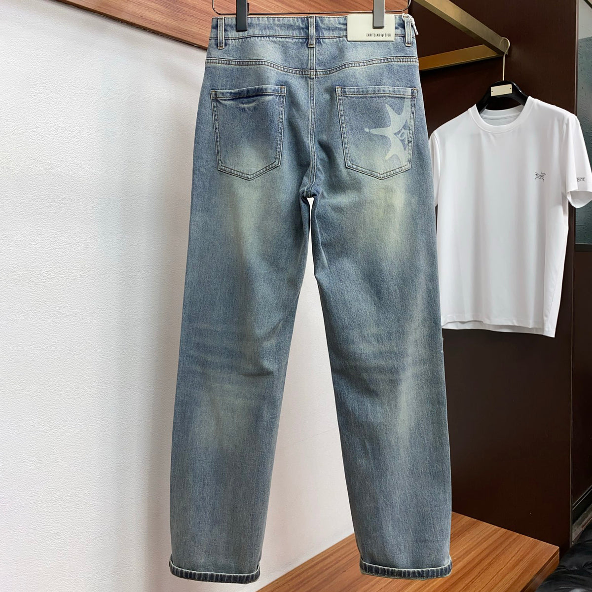 Pale Washed Denim Jeans With Faint Star Print On Back Pocket R260501