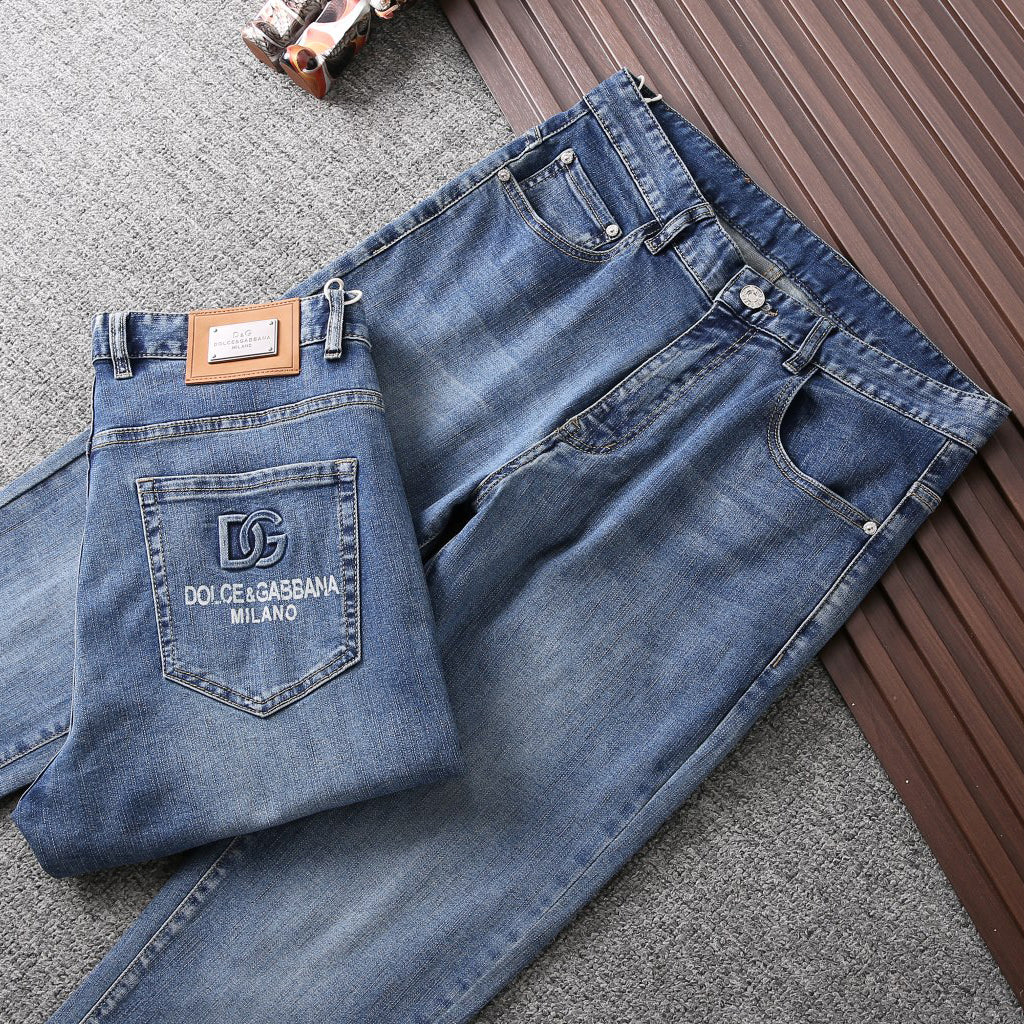 Light Wash Logo Embossed Mens Jeans E260927