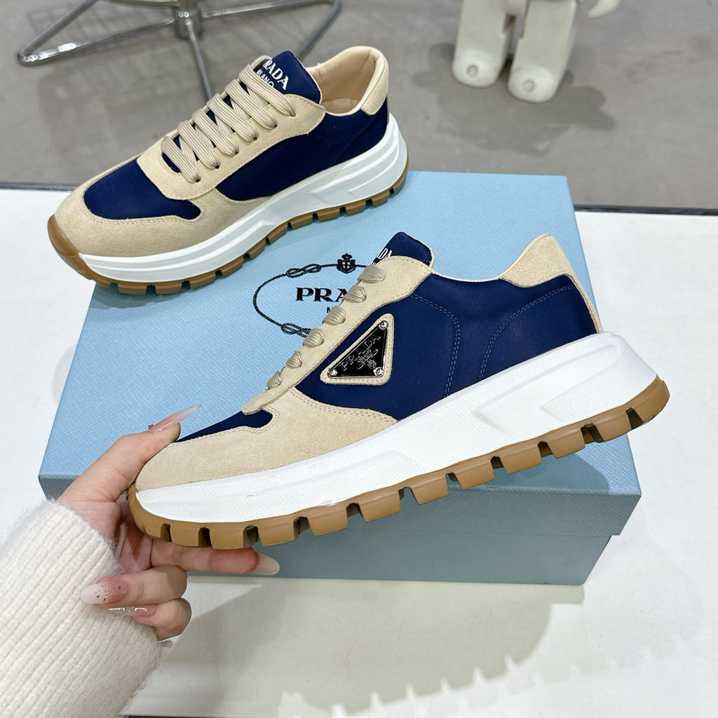 Suede Fabric Patchwork Triangle Logo Chunky Sole Sneakers S283410