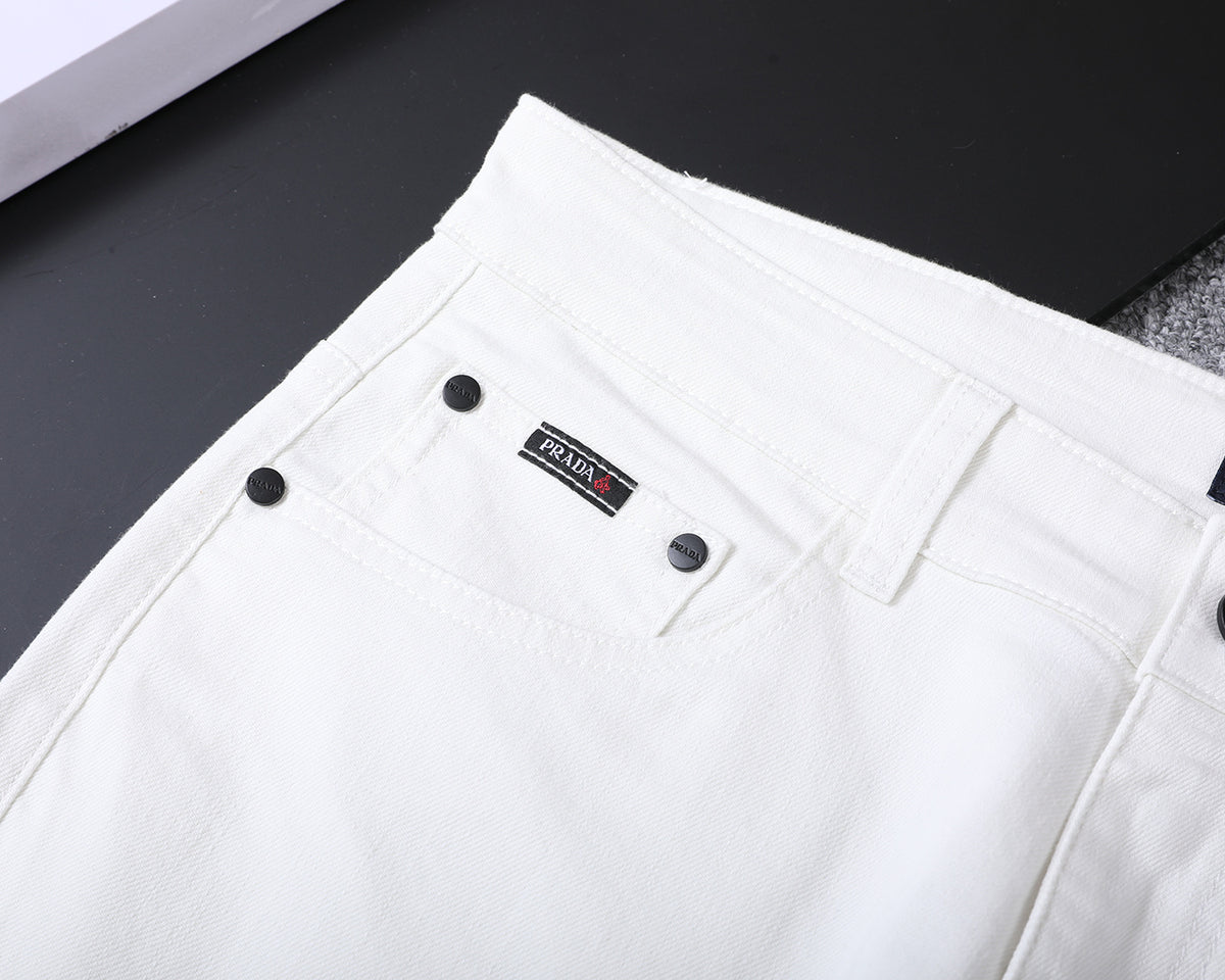 Clean White Denim With Triangle Badge V260831