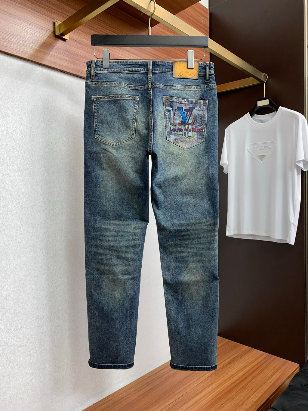 Back Pocket City Graphic Printed Vintage Denim Jeans R260534