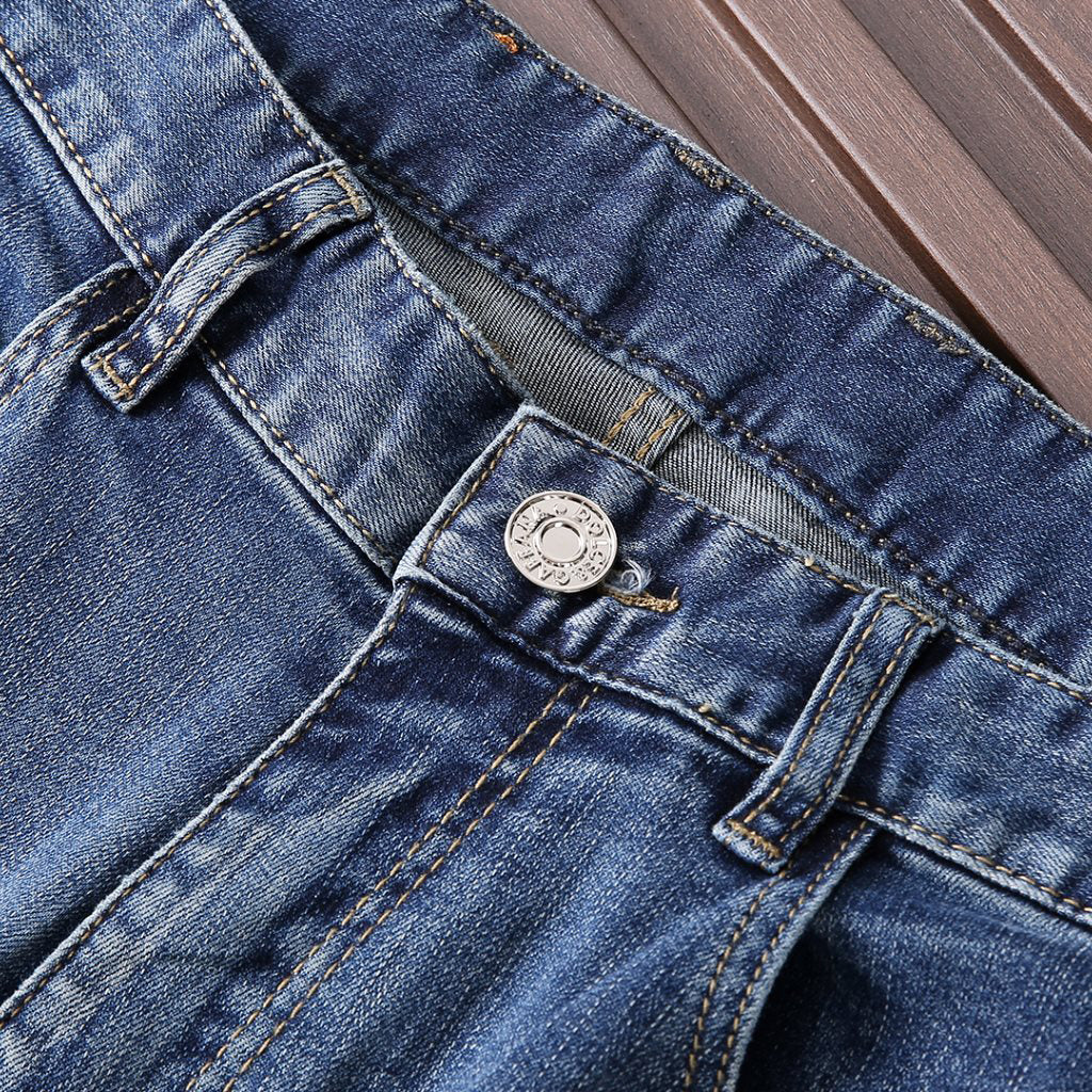 Light Wash Logo Embossed Mens Jeans E260927