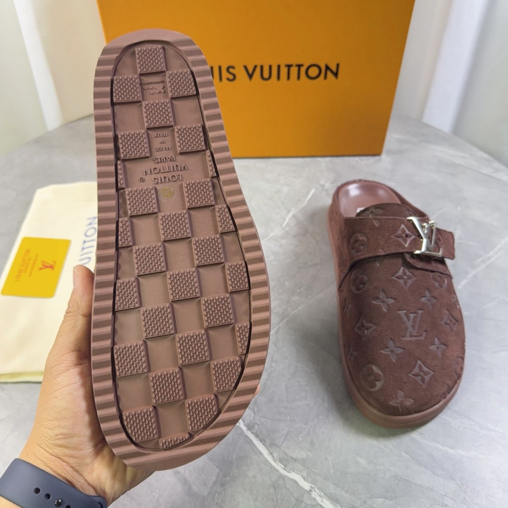 Embossed Strap Buckle Mule Slides S265511