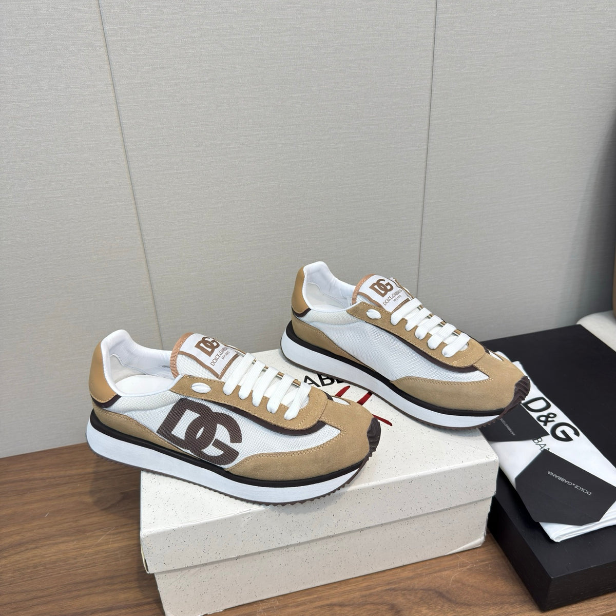 Men's Retro Low-Top Sneakers NE190102