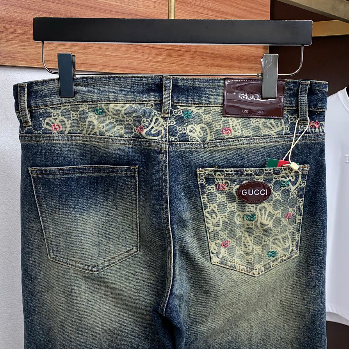 Back Pocket Full Pattern Printed Vintage Faded Denim Jeans R260541