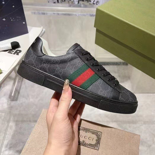 Allover Print Web Stripe Low Top Lace-Up Sneaker S283427