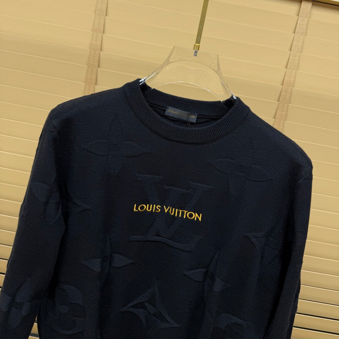New Round Neck Embossed Jacquard Knit Sweater GN380101