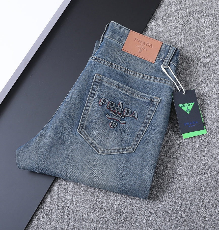 Letter Crest Embroidery Pocket Slim Fit Denim V260838