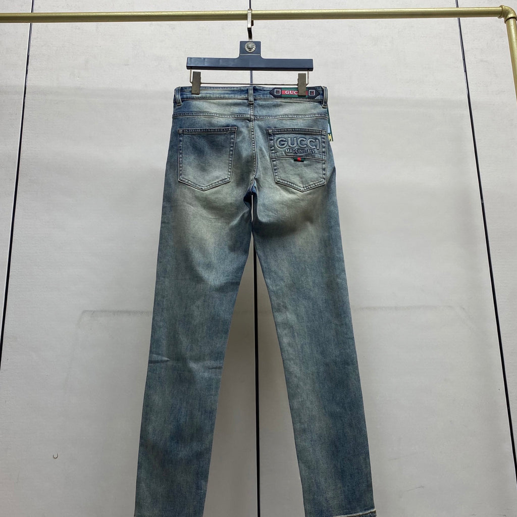 Light Wash Embossed Letter Embroidery Denim Jeans L260636