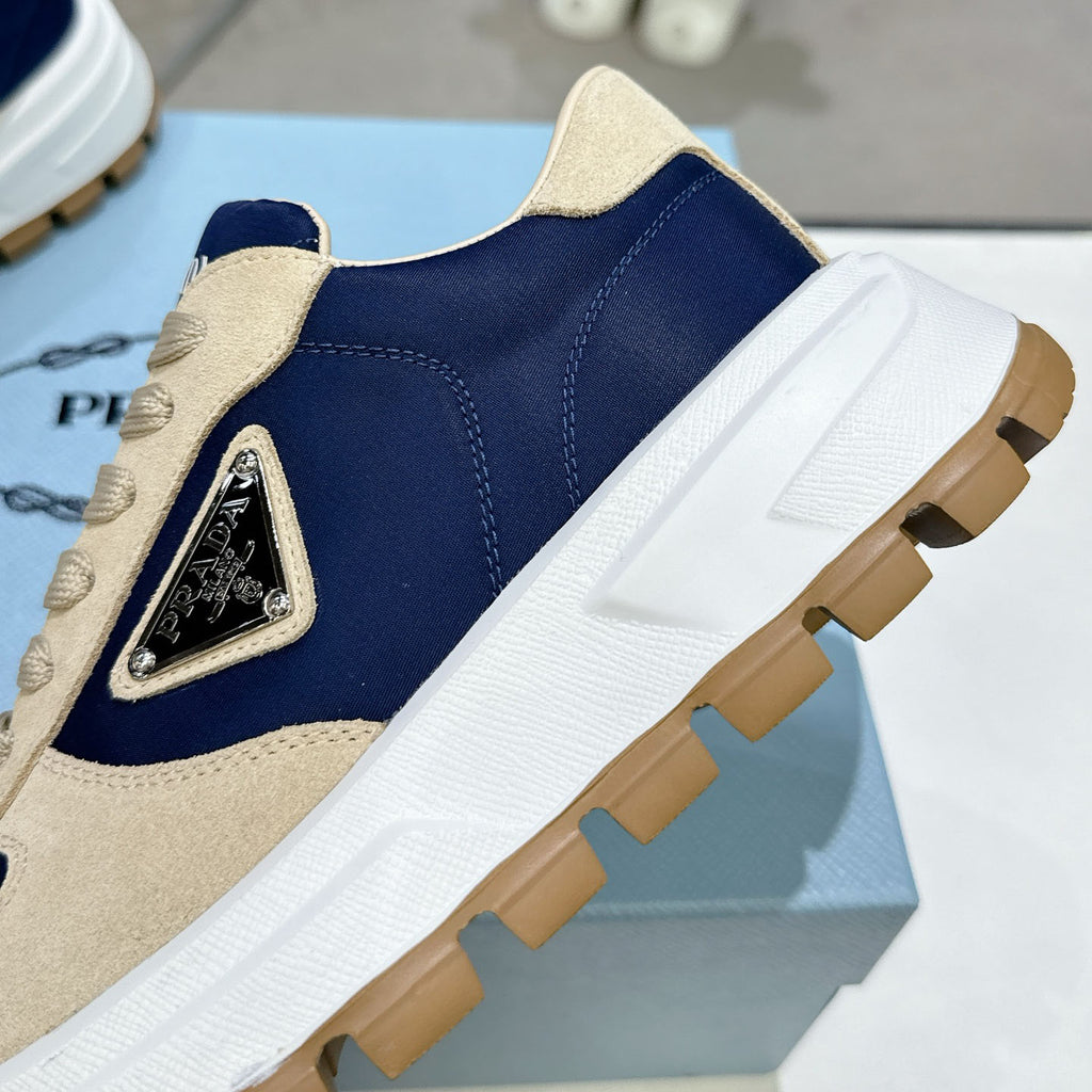 Suede Fabric Patchwork Triangle Logo Chunky Sole Sneakers S283410