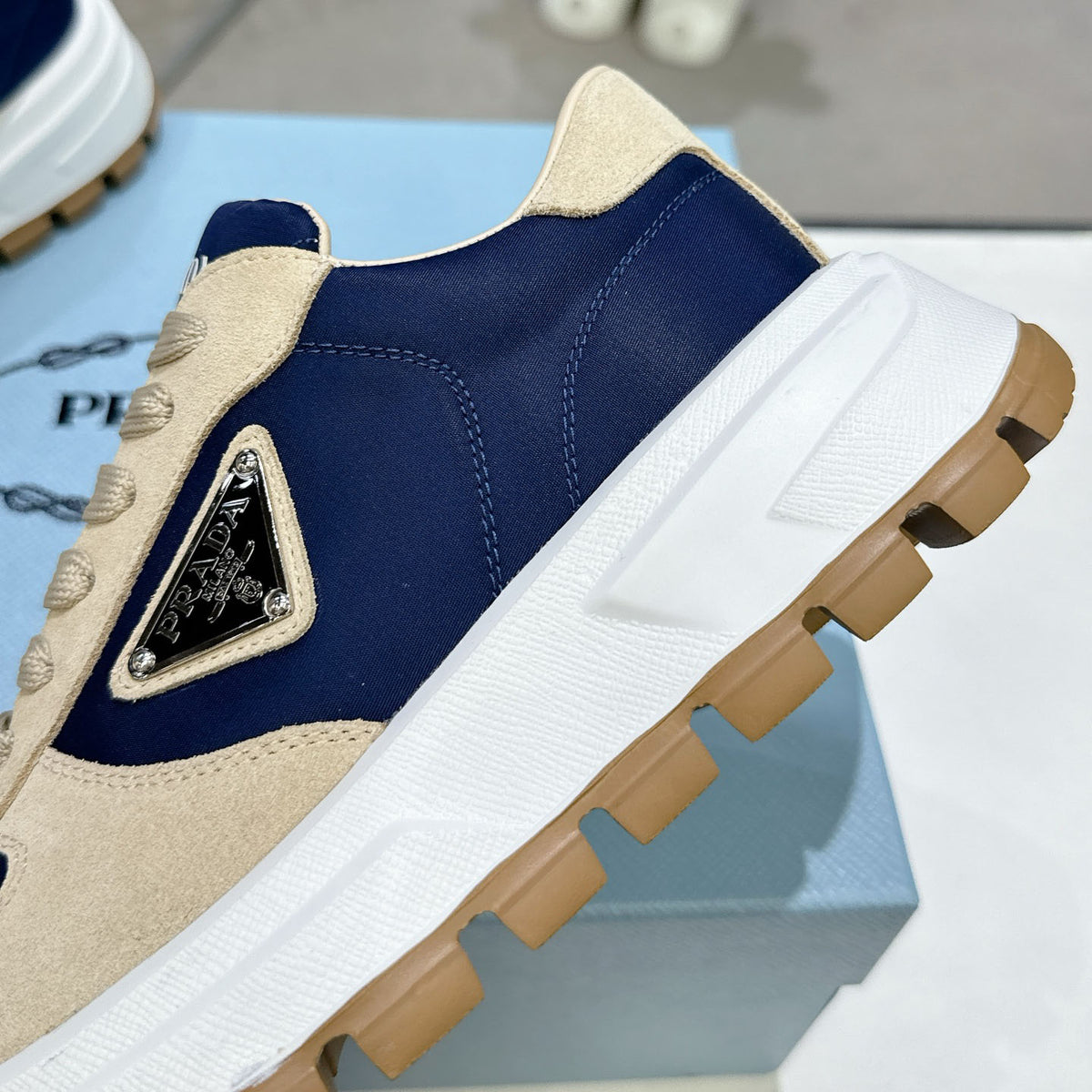 Suede Fabric Patchwork Triangle Logo Chunky Sole Sneakers S283410