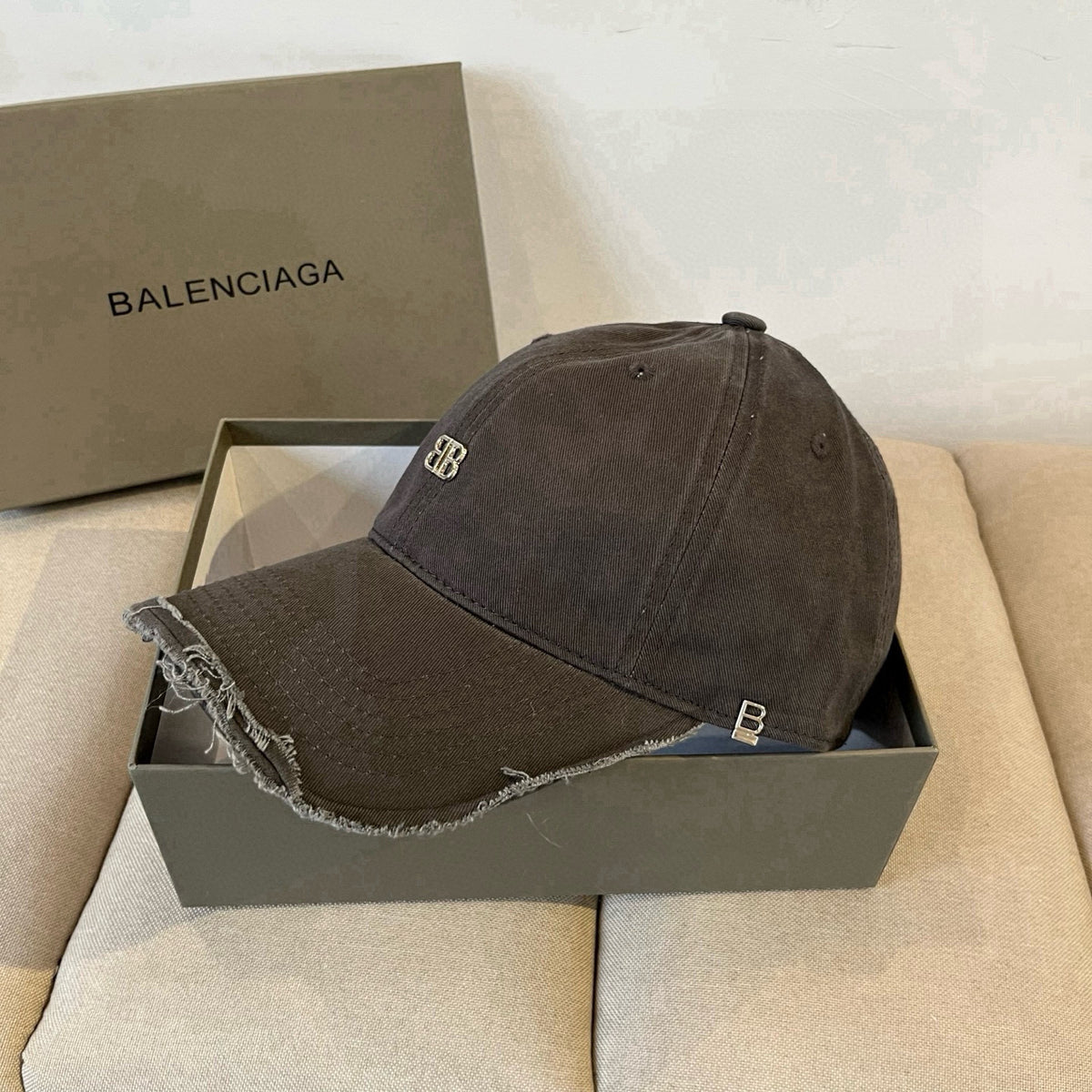 Frayed Edge Metal Logo Baseball Cap G103006