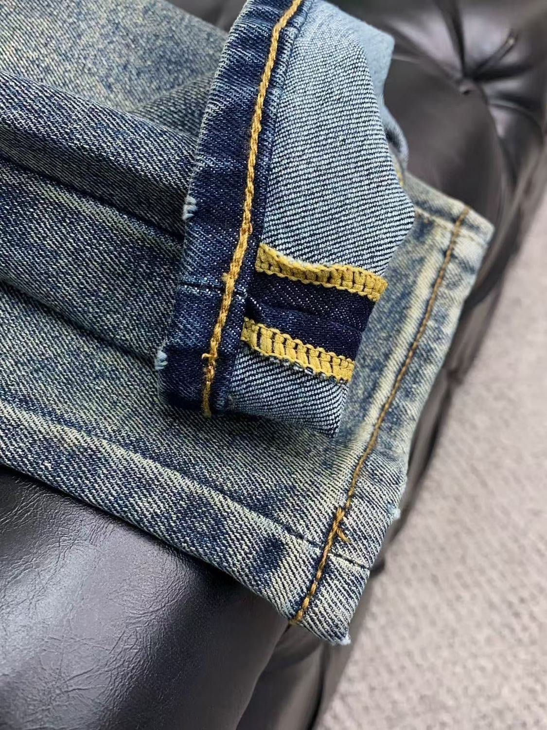 Vintage Faded Dark Wash Yellow Eye Appliqué Slim Jeans C261033