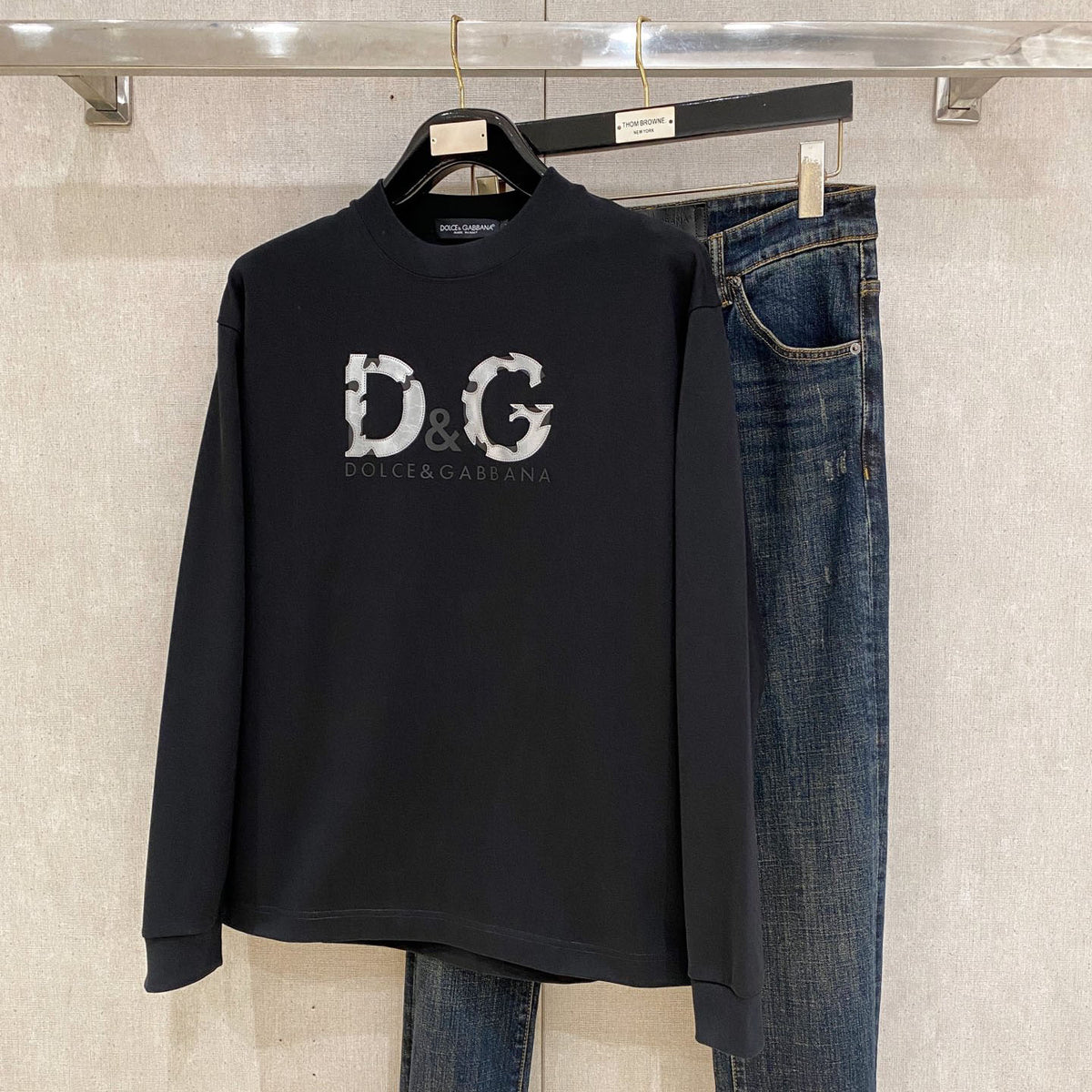 Letter Print Mock Neck Long Sleeve Top G995001