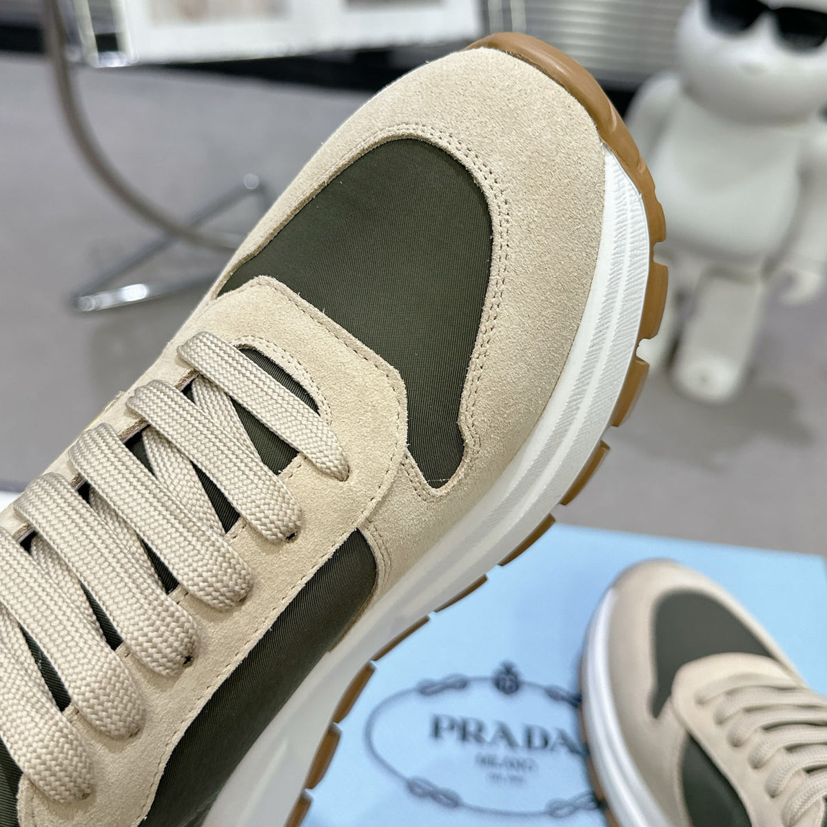 Suede Fabric Patchwork Triangle Logo Chunky Sole Sneakers S283410