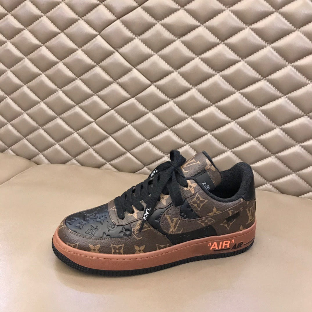 Co-branded Monogram Patchwork Low Top Sneakers S283404