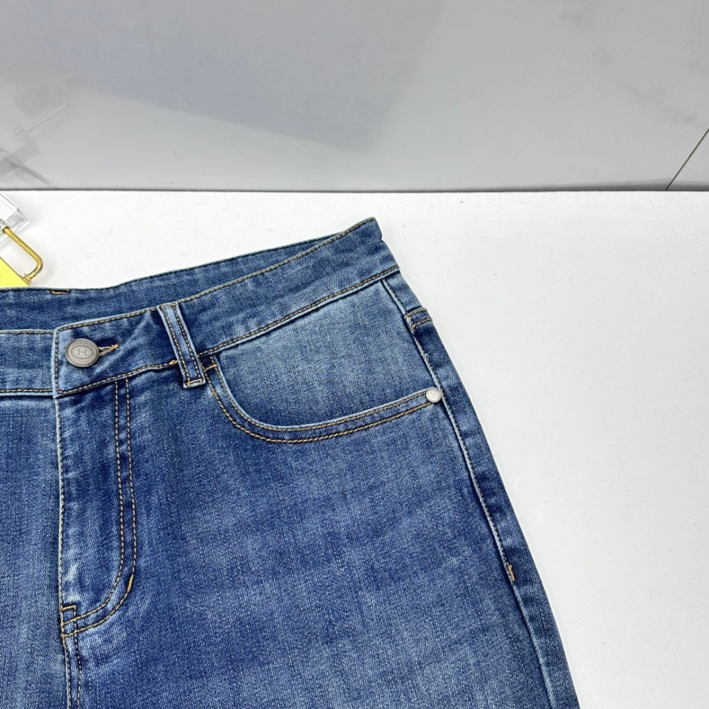 Back Pocket Letter Embroidered Vintage Blue Straight Denim Jeans P141005