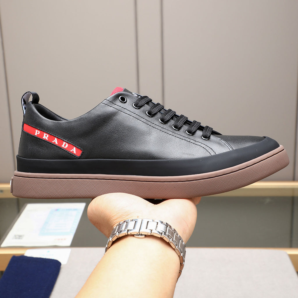 Red Side Label Leather Low Top Sneakers S283408