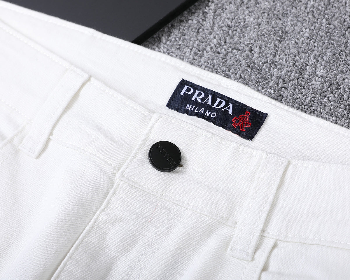 Clean White Denim With Triangle Badge V260831