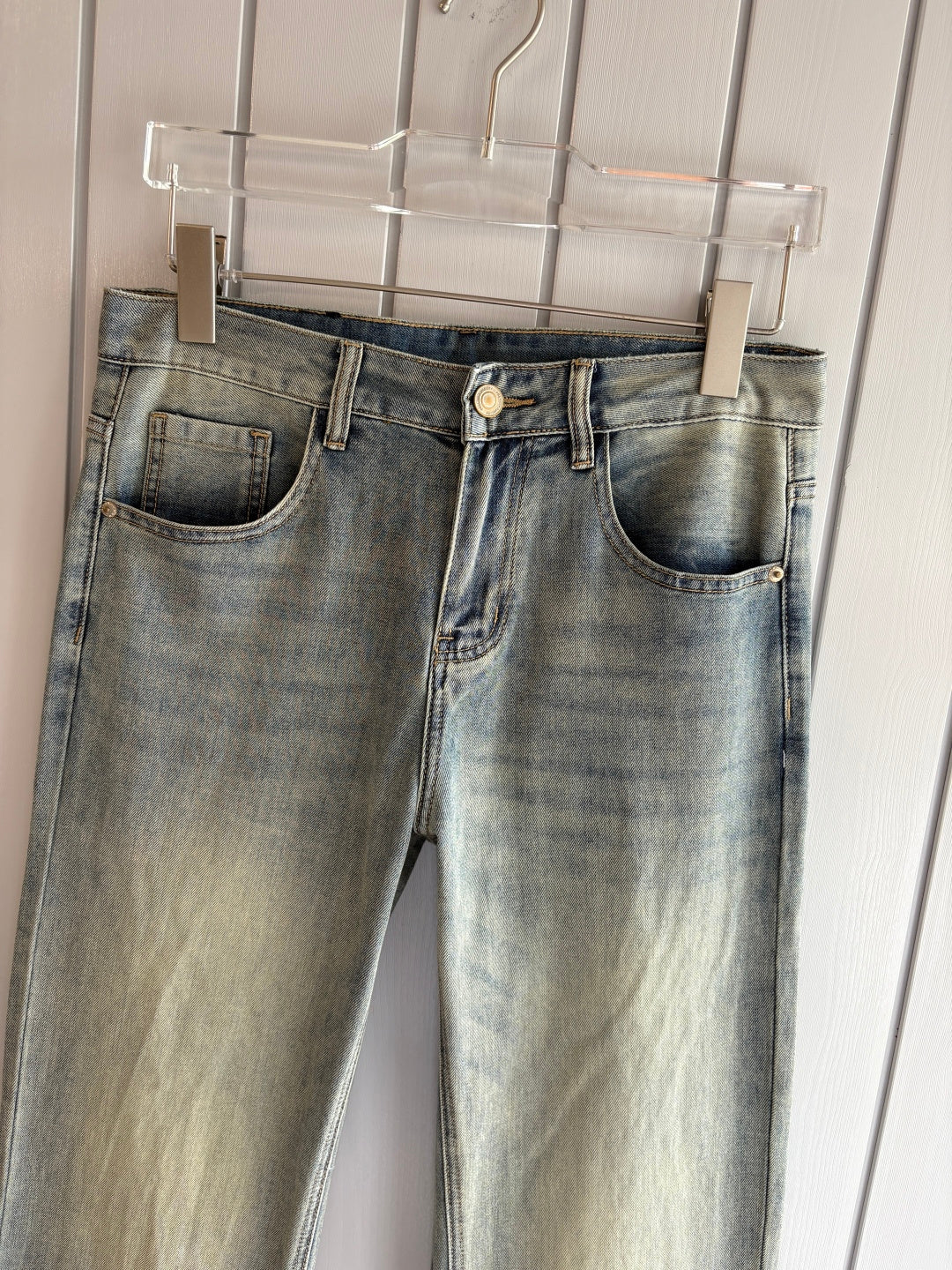 Light Faded Grey-Blue Metal V Emblem Slim Jeans C261041