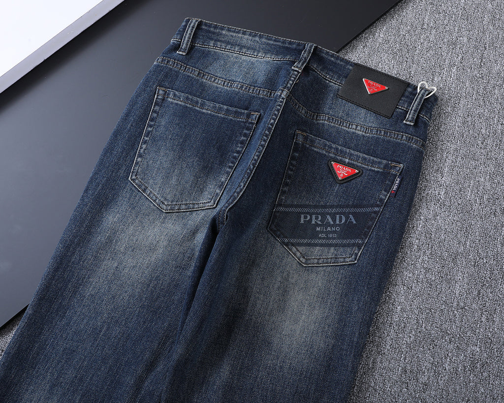 Vintage Fade Triangle Emblem & Text Print Jeans V260821