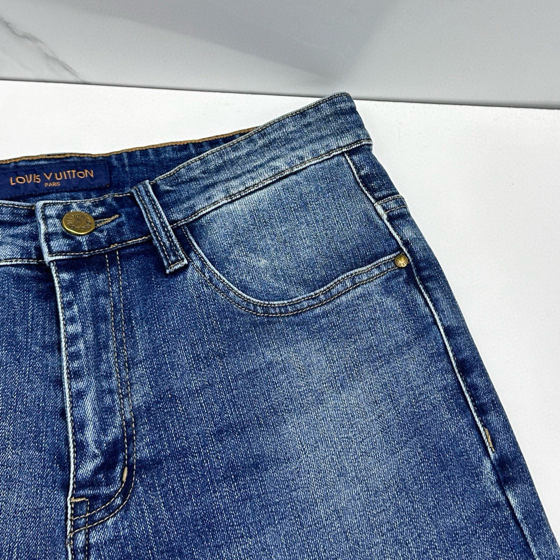 Medium Blue Wash Rivet & Embroidery Pocket Denim Jeans L260633