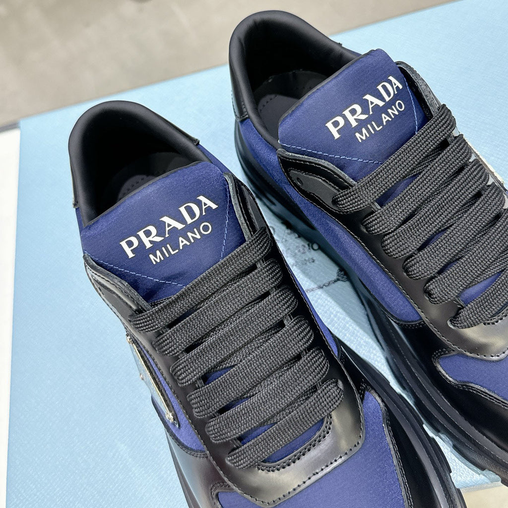 Smooth Leather Fabric Patchwork Triangle Logo Chunky Sole Sneakers S283411