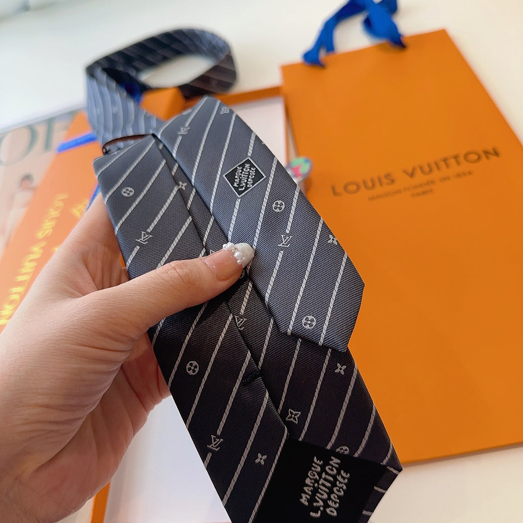 Diagonal Stripe Jacquard Necktie E2081013