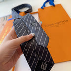 Diagonal Stripe Jacquard Necktie E2081013