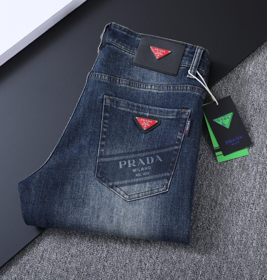 Vintage Fade Triangle Emblem & Text Print Jeans V260821