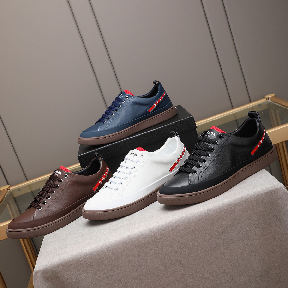 Red Side Label Leather Low Top Sneakers S283408