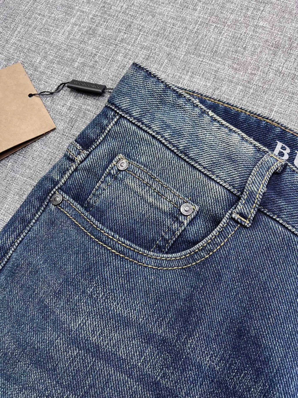 Vintage Fade Blue Embossed Text Jeans M260721