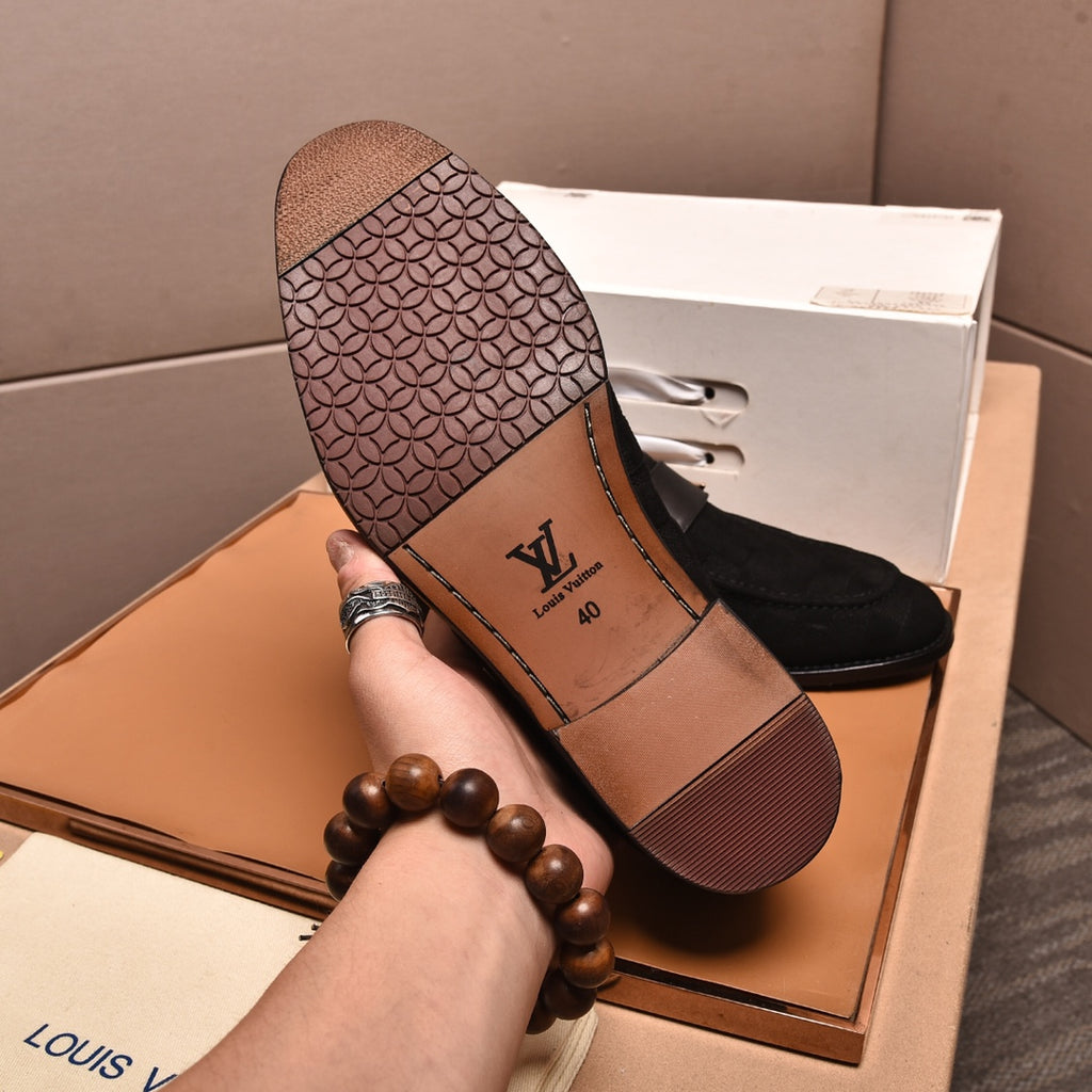 Men's Checkered Embossed Metal Logo Slip-On Loafers NE190123
