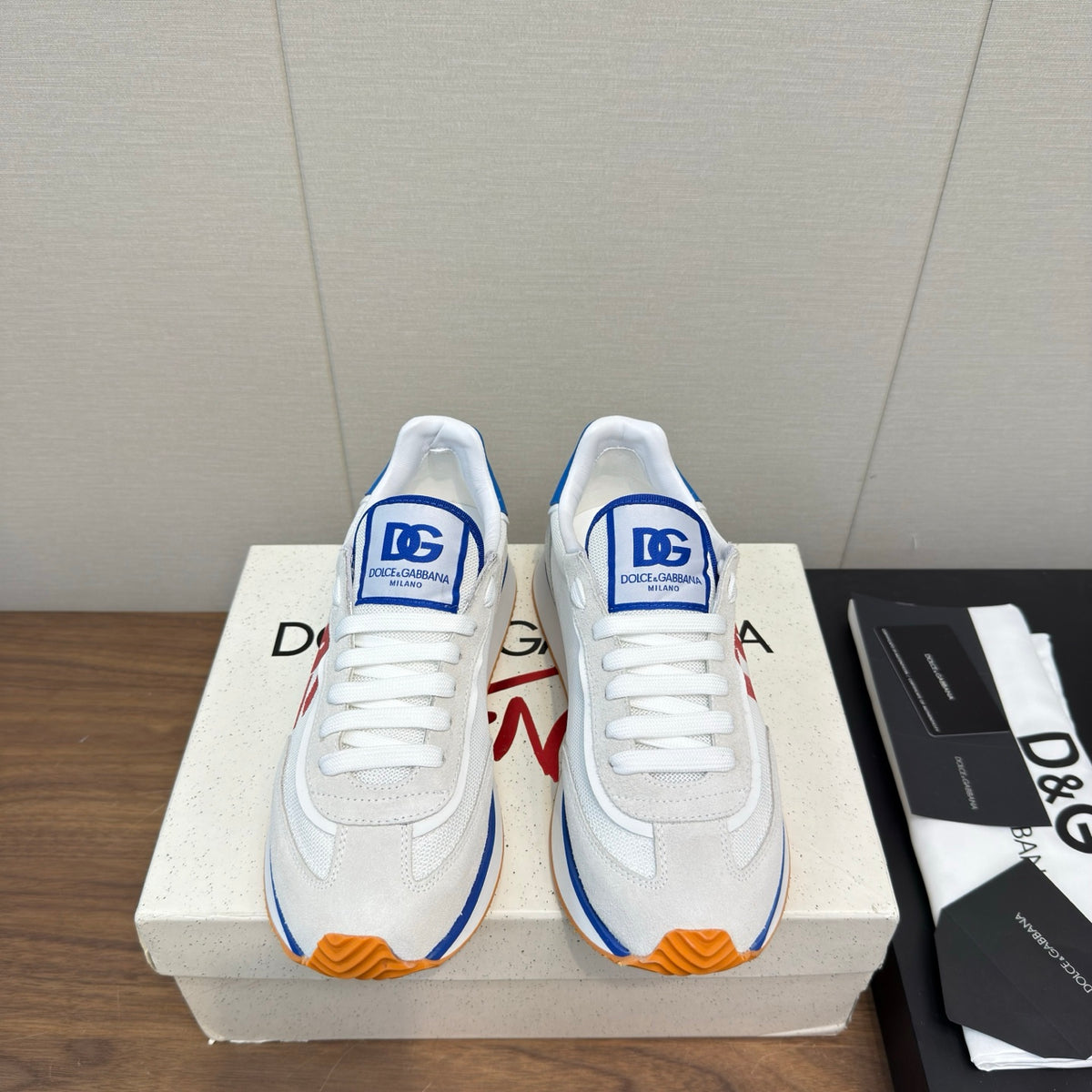 Men's Retro Low-Top Sneakers NE190102